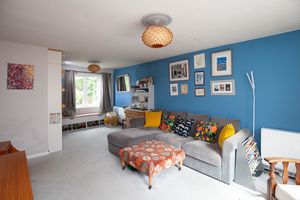 Sitting Room- click for photo gallery